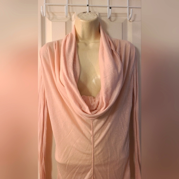 VS Tee-Shop Pale Pink Cowl-Neck Top - Picture 4 of 14